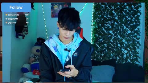 Snapshot of twink_sebas_ chatting on February 28, 12:21 am  Bad boy sebastian  online show from February 28, 12:21 am