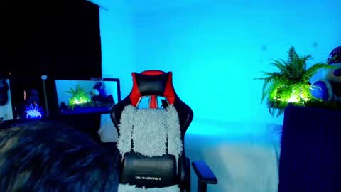 Snapshot of twink_sebas_ chatting on October 7, 5:04 am  Bad boy sebastian  online show from October 7, 5:04 am