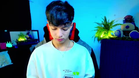 Snapshot of twink_sebas_ chatting on October 8, 4:54 am  Bad boy sebastian  online show from October 8, 4:54 am