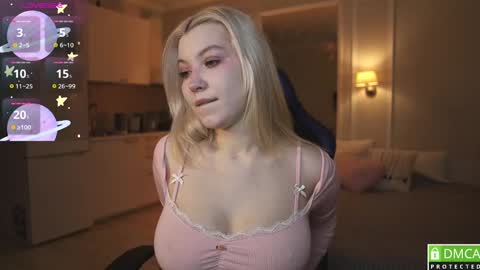 Snapshot of twinkle_toes_ chatting on January 10, 9:44 am Eva online show from January 10, 9:44 am