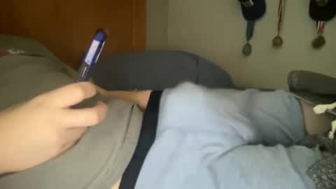 Snapshot of twinkmikexxx12 chatting on January 11, 3:20 pm mike online show from January 11, 3:20 pm