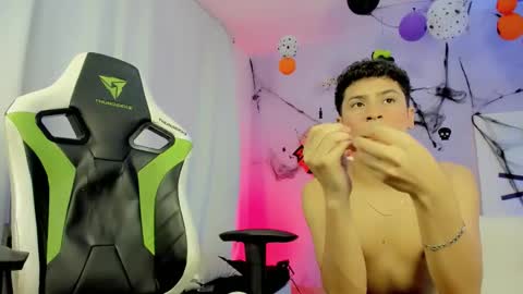 JHOAN LIAM  ZACARIAS online show from October 27, 8:29 am