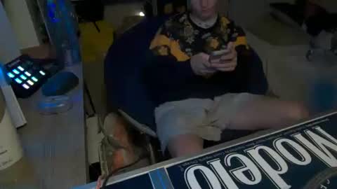 Snapshot of twinktools chatting on September 18, 5:09 am shytwink online show from September 18, 5:09 am