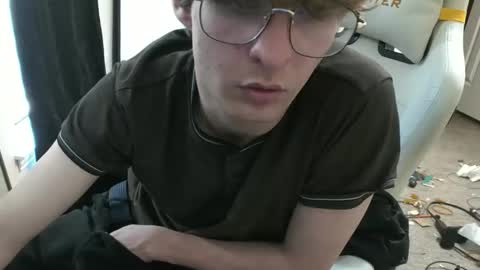 Snapshot of twinktools chatting on January 9, 7:15 pm shytwink online show from January 9, 7:15 pm