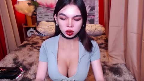 twinktransshanel online show from November 5, 7:30 am