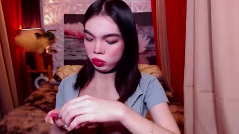 twinktransshanel online show from November 13, 5:28 am