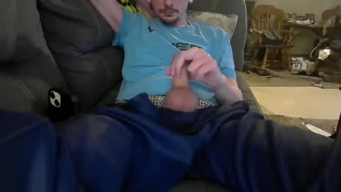 Snapshot of twinkymcgee1234 chatting on January 22, 5:48 am TwinkyMcgee online show from January 22, 5:48 am