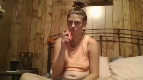 Snapshot of twizzler_twizzle chatting on September 25, 2:26 am twizzler_twizzle online show from September 25, 2:26 am