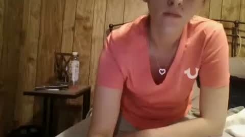 Snapshot of twizzler_twizzle chatting on January 17, 12:04 am twizzler_twizzle online show from January 17, 12:04 am