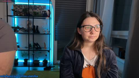 Two of us online show from December 4, 3:21 pm