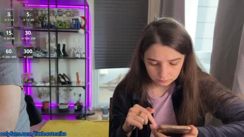 Two of us online show from December 5, 9:28 am