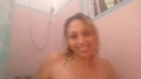 Twocrazy85 online show from November 27, 5:04 pm