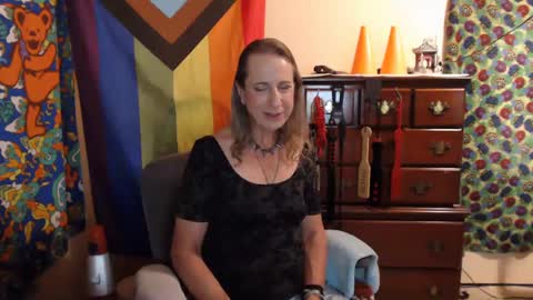 twocumkerry online show from September 12, 7:08 am