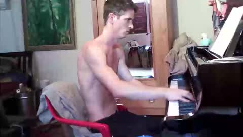 TobeBritta online show from December 3, 6:49 pm