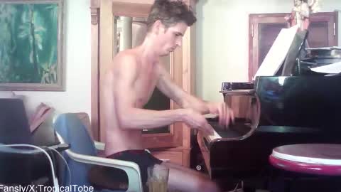 TobeBritta online show from February 17, 5:52 pm