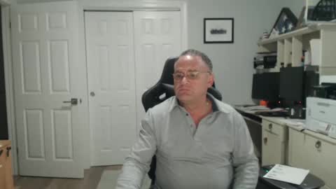 Twopeopleinlove online show from November 12, 11:10 am