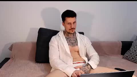 Snapshot of tyagodoll chatting on December 1, 6:30 pm tyagodoll online show from December 1, 6:30 pm