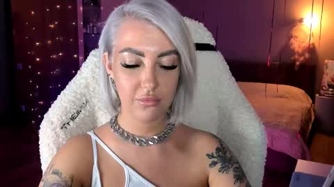 Miley online show from March 12, 6:22 pm