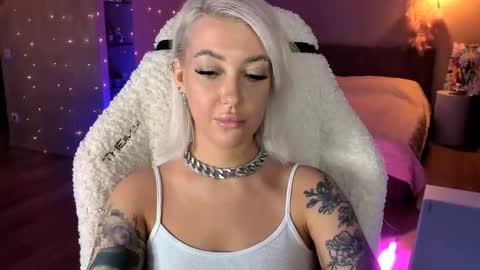 Miley online show from November 8, 10:59 am