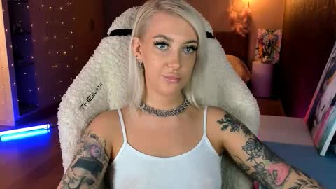 Miley online show from March 12, 12:22 pm