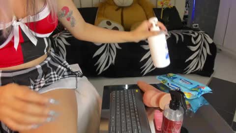 Snapshot of tyla_demon chatting on January 30, 9:15 am TYLA online show from January 30, 9:15 am