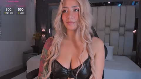 Snapshot of tyla_demon chatting on September 27, 4:17 am TYLA online show from September 27, 4:17 am