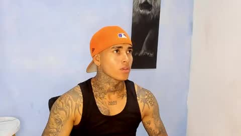 Snapshot of tyler_bell_ chatting on May 15, 3:13 am tyler_bell_ online show from May 15, 3:13 am