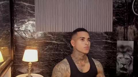 Snapshot of tyler_bell_ chatting on May 21, 3:02 am tyler_bell_ online show from May 21, 3:02 am