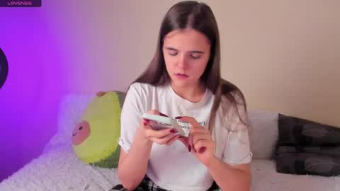 Ema online show from March 15, 8:59 pm