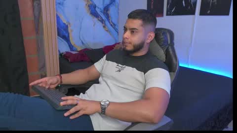 Tyler online show from September 24, 11:52 pm