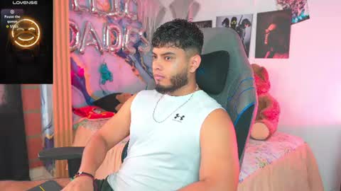 Snapshot of tyler_price01 chatting on July 5, 5:42 pm Tyler online show from July 5, 5:42 pm
