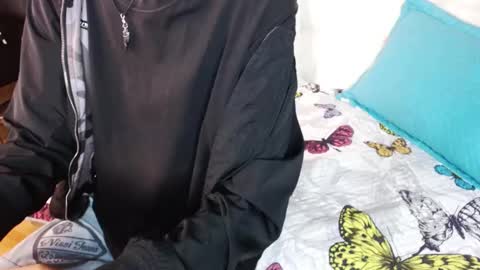 Snapshot of tyler_wolf_1 chatting on October 23, 12:26 pm tyler_wolf_1 online show from October 23, 12:26 pm