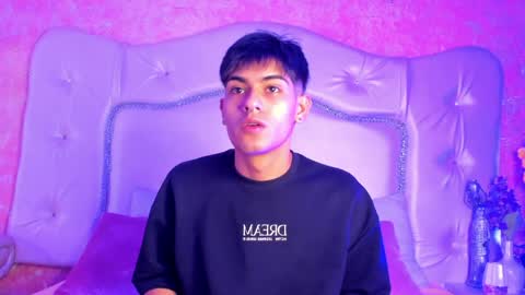 Snapshot of tylercruz__ chatting on March 31, 1:33 pm Tyler online show from March 31, 1:33 pm