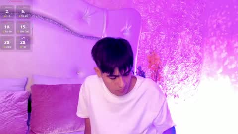 Snapshot of tylercruz__ chatting on April 5, 5:26 am Tyler online show from April 5, 5:26 am