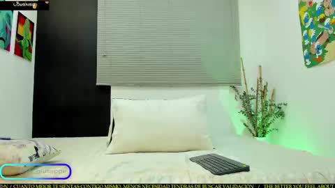 tylergiuseppe_ online show from February 24, 10:25 pm