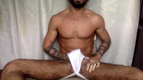 tylerjamesxxx_ online show from April 17, 11:35 am