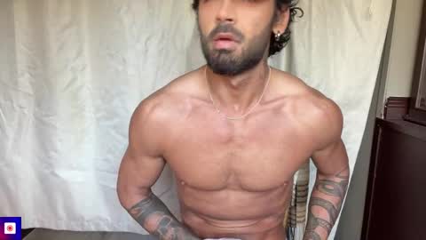 tylerjamesxxx_ online show from April 23, 9:08 am