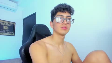   online show from February 8, 9:35 am