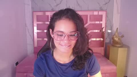 Snapshot of tyna_ch chatting on December 17, 7:37 pm TYNA online show from December 17, 7:37 pm