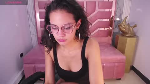 Snapshot of tyna_ch chatting on January 24, 10:51 pm TYNA online show from January 24, 10:51 pm