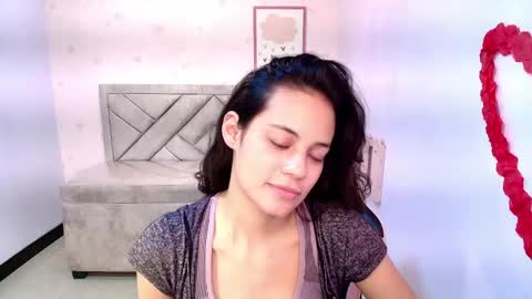 Snapshot of tyna_ch chatting on February 26, 7:38 pm TYNA online show from February 26, 7:38 pm