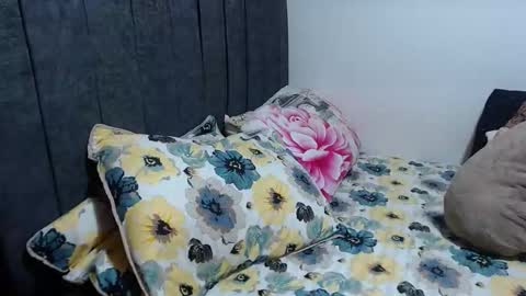 tyra_stone1 online show from December 19, 1:40 pm