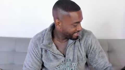 Snapshot of tyron_rulers chatting on September 18, 12:29 pm Dvid Rullers online show from September 18, 12:29 pm