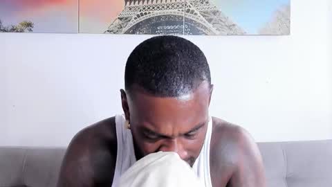 Snapshot of tyron_rulers chatting on October 6, 11:40 am Dvid Rullers online show from October 6, 11:40 am