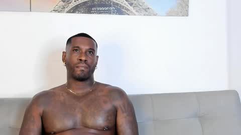 Snapshot of tyron_rulers chatting on October 10, 12:09 am Dvid Rullers online show from October 10, 12:09 am