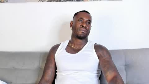 Snapshot of tyron_rulers chatting on November 18, 11:37 pm Dvid Rullers online show from November 18, 11:37 pm