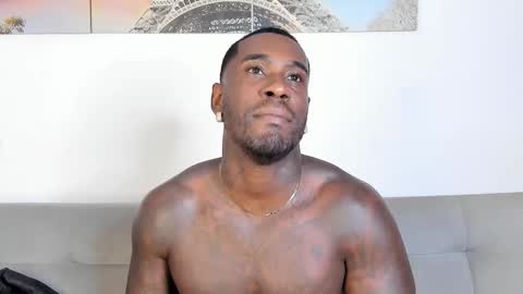 Snapshot of tyron_rulers chatting on November 30, 1:09 am Dvid Rullers online show from November 30, 1:09 am