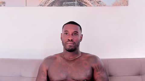 Snapshot of tyron_rulers chatting on December 1, 1:16 pm Dvid Rullers online show from December 1, 1:16 pm