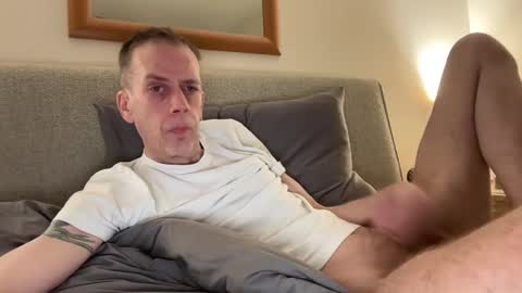 Snapshot of tyronev70 chatting on January 18, 10:06 am Ty online show from January 18, 10:06 am