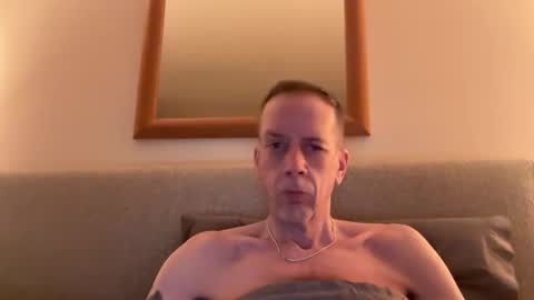 Snapshot of tyronev70 chatting on February 9, 8:33 am Ty online show from February 9, 8:33 am